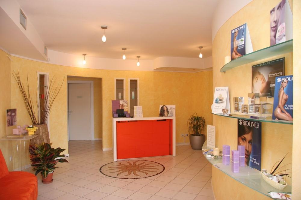 Ahg Donna Silvia Wellness 4* Manerba del Garda
