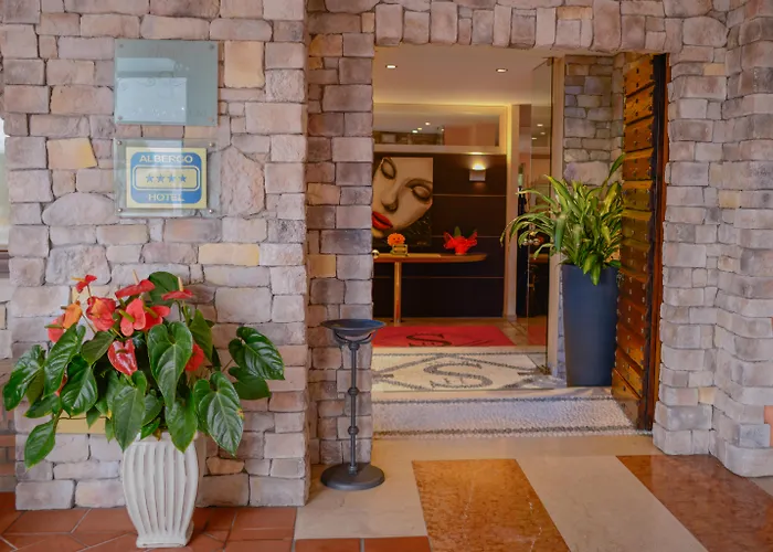 Ahg Donna Silvia Wellness Hotel