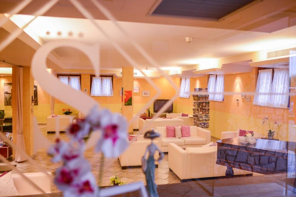Hotel Ahg Donna Silvia Wellness